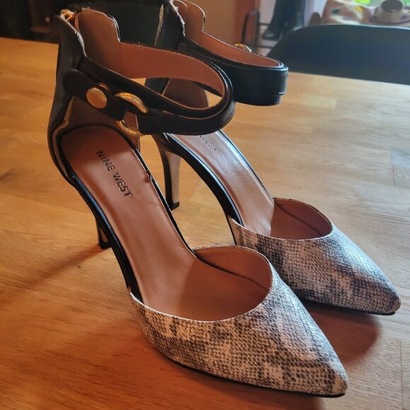 Nine West shoes - Snake print in black and white  (Size 6.5, fits like 7.5) - Picture 1 of 4